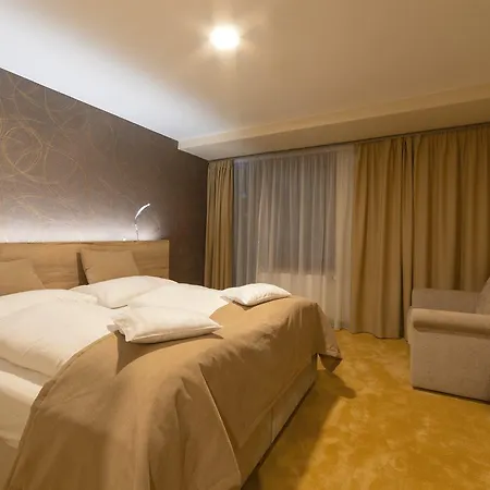 Отель Grand Bellevue 4*