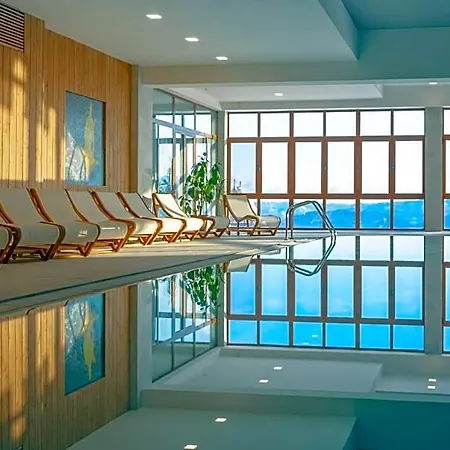 Grand Bellevue מלון 4*