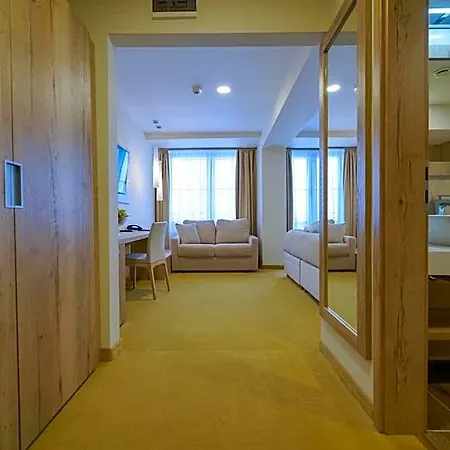 Grand Bellevue מלון