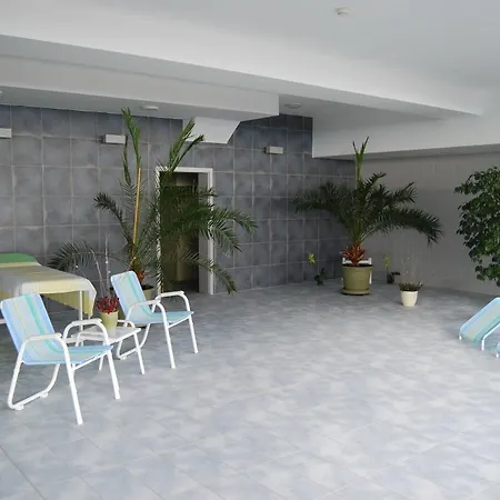 Отель Grand Bellevue 4*