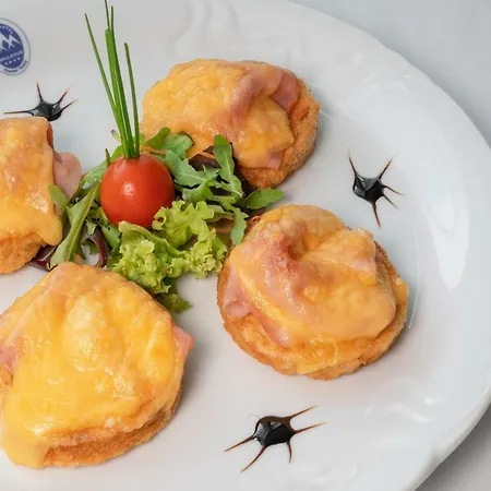 Отель Grand Bellevue 4*