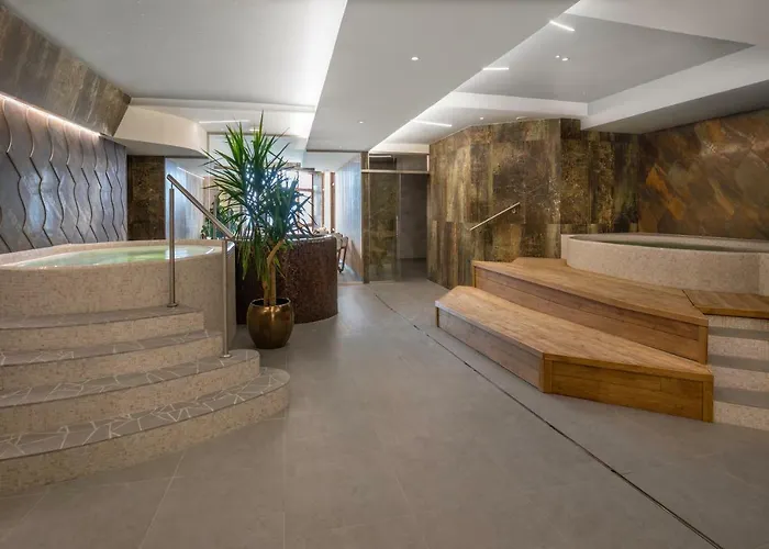 Hotel Grand Bellevue 4*